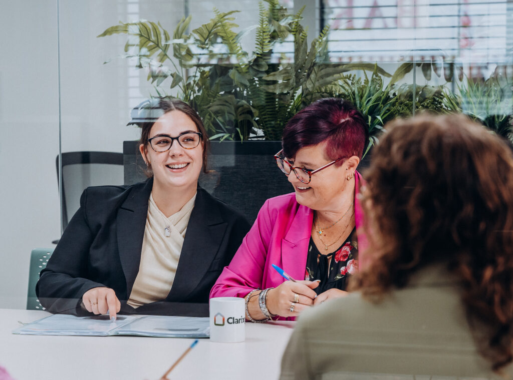 Financieel Administratief Medewerkers in een meeting